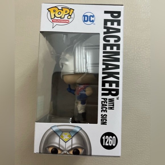 NWT - Funko Pop! Television DC Peacemaker #1260 Peacemaker (Summer Convention) - Picture 3 of 6